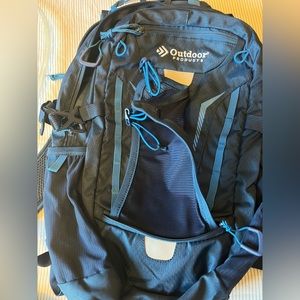 Outdoor products hiking backpack with water bottle